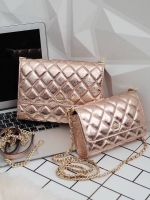 รุ่นขายดีที่สุด ** รอบใหม่ **หนังวัวแท้ สวย นิ่มมากๆค่า และ ปักลายตารางออกมาสวยมาก ** KEEP รุ่น Florence Flat bag ตัวกระเป๋าหนังแท้ นิ่ม-ตึง สุดๆ รุ่นนี้ จะมี 2 ขนาด คือ mini และ classic ไซด์