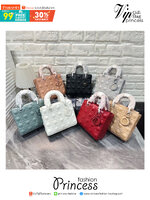 Small Lady Dior Bag Cannage Calfskin with Diamond Motif 8" คือราชนิกุลมากแม่ความเลดี้ ดิออร์ที่เกินต้าน งานชนช้อปปังสุด ถือสลับแท้ไม่โป๊ะ กระเป๋าสะพาย ของความสง่างามเอกลักษณ์ ที่มีลวดลายเพชร