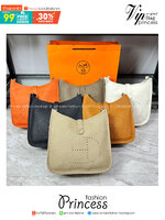 HERMES Evelyne PM Bag The Perfect Crossbody Bag 29cm กระเป๋าทรงโท้ทแบรนด์หรู เอกลักษณ์ของความสง่างาม เกรดออริ สลับแท้ 1:1 ใช้งานต่างประเทศได้