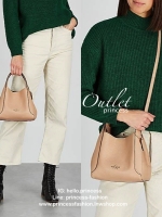 COACH HADLEY HOBO 21 BAG กระเป๋าถือหรือสะพายข้าง เรียบหรู หนังแท้ลายโทโก หนังนิ่ม ปรับเปลี่ยนได้ 2 ทรง ปากกระเป๋ามีกระดุมแม่เหล็ก พร้อมตะขอเกี่ยว ภายในกว้าง ใส่ wallet ยาว mini iPad และของใช้ได้จุ พร้อมสายสะพายยาส ถอด ปรับระดับได้ค่ะ Must have!