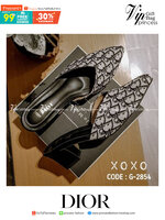 Dior Mid Heel รองเท้าส้นกลาง 2.5" กำลังใส่สบายหน้าทรงวี รุ่นนี้ใส่แล้วขาดูเรียวยาวมีมิติ วัสดุผ้าลายแบรนด์ น้ำหนักเบา สวย เก๋