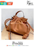 LOEWE Flamenco Clutch Bag / LOEWE CROSSBODY BAG กระเป๋าหนังทรงขนมจีบ อะไหล่ทอง วัสดุหนังอย่างดี