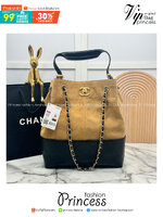 ORI หนังแท้ | CHANEL Shopping Bag 25A Suede Bag กระเป๋าช้อปปิ้งทรงโท้ท ดีไซน์ใหม่ทรงยาว หนังกลับสีทูโทน ในคอล Métiers D'art 2024/25