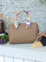 สินค้าขายดี ขนาด มินิ สวยมากคะ >> รุ่น KEEP leather Pillow bag สวย น่ารัก ขนาดตอบทุกโจทย์การใช้งาน เห็นแล้ว **หลงรักเลยคะ ตัวกระเป๋าขนาดกำลังดี ปักลายตารางสวย จุของคุ้ม หนังชนิดพิเศษ สวยมาก ดูแลรักษาง่าย มาพร้อมสายสะพาภายในมีช่องซิป และช่องใส่ของจุก