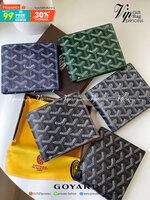 หนังแท้ GOYARD WALLET / GOYARD Victoire Bifold Wallet พร้อมส่งที่ไทย กระเป๋าสตางค์ผู้ชายใบสั้น พร้อมส่ง 6 สี พร้อมกล่องแบรนด์สวยหรูน่าใช้มากค่ะ อีกรุ่นที่ยอดขายไม่เคยตก 🤑🤑 ใบจริงดูผู้ดี ดูแพง!! ภายในมีช่องใส่บัตรได้เยอะ ใส่ธนบัตรได้ทุกใบ ห