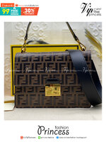 FENDI KAN leather bag เกรดออริจินอล สลับแท้ ด้วยสีและลวดลายคลาสสิกตามแบบแบรนด์ เข้าได้กับสาวๆ ทุกสไตล์ บ่งบอกความเป็น FF ได้อย่างสมบูรณ์แบบ โทนสีแมตช์กับเสื้อผ้าได้ง่าย