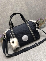 Kipling Art S [k14331] | Kipling factory oem กระเป๋าถือหรือสะพายข้างได้ วัสดุไนล่อนคุณภาพสูง กันน้ำระดับนึงเลยค่ะ หูหิ้วเป็นลายสวยน่าใช้ ด้านหน้ามี logo brand ด้านข้างเป้นกระดุม มีซิปเสริม สามารถเก็บหรือขยายทรงได้ ใช้ได้หลายรูปแบบค่ะ ด้านในโล่งกว้าง ใส่ขอ