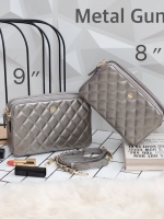 💥รุ่นขายดี มาเพิ่มแล้วค่า KEEP Carla รุ่นขายดีที่สุด ทรงน่ารักที่สุด รอบนี้หนังลายเรียบตัวใหม่ Microfiber สวย ทน กว่าเดิม 👍ตีตารางขึ้น ฟู นิ่ม สวย ดูแพง สะพายได้ทุกวัน เข้ากับชุดง่ายมาก Must have item !! ❤️#กระเป๋าที่มีสีเดียวไม่เคย