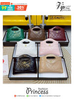 Chanel 31 Mini Shopping Bag กระเป๋าสะพายพร้อมหูจับในตัวทรงสวยมาก ขนาดกำลังดี ปุ๊กปิ๊กน่ารัก ใช้งานสะดวก แมทชุดง่าย ทุกลุค ทุกสไตล์ เป็นไอเท็มสวยรับทรัพย์ก่อนปีใหม่ได้เลย