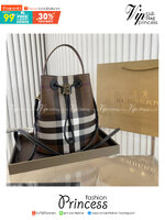 Burberry Brown Small TB Bucket Bag / BURBERRY MONOGRAM BUCKET BAG กระเป๋าถือ กระเป๋าสะพายครอสบอดี้ วัสดุหนังพิมลาย MONOGRAM โทนเข้ม