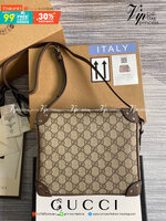 VIP 】หนังแท้ Gucci Box Type Sling Bag พร้อมส่งที่ไทย กระเป๋าสะพายดีไซน์ใหม่ ทรงกล่องคลาสสิคที่ดัดแปลงให้ดูนุ่มนวลและทันสมัย ใช้งานได้สะดวกคล่องตัวมากขึ้น ด้วยสายสะพายครอสบอดี้ วัสดุหนังแท้คุณภาพดี เปิด-ปิดด้วยตัวล็อคแน่นหนา ภายในโล่งกว้าง ถือเก๋ๆ ถ่ายรูปส