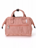 ANELLO Polyester Twill Mini Shoulder Bag AT-H1371 แบรนด์ฮิตติดลมบนในขณะนี้ กับคอลเลคชั่นใหม่เป็นรุ่นทรง Shoulder bag กระเป๋าสะพายในนี้ทำจากผ้า Polyester twill ที่มีความคงทนและมีสีสดใส กระเป๋าที่ดูจะใบเล็กๆใบนี้ สามารถบรรจุขวดน้ำ 500ml และกระเป๋าตังค์แบบยา