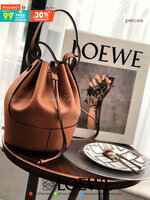 LOEWE LEATHER BUCKET BAG VIP GIFT WITH PURCHASE GWP กระเป๋าถือหรือสะพายหนังแท้พรีเมี่ยมกิ๊ฟ Limited จาก LOEWE PERFUME DUTYFREE COUNTER รุ่นใหม่ล่าสุด Rare items สุดเลอค่า วัสดุหนังแท้ Lambskin หนังสวยอยู่ทรง ขนาดใหญ่กำลังดี น้ำหนักเบา ดูแลรักษาง่ายภายในโล