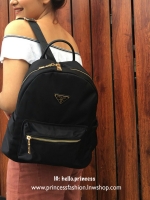 PRADA NYLON MINI BACKPACK กระเป๋าสะพายเป้ premium gift จาก counter ต่างประเทศ รุ่น Limited edition ที่ Hot สุดๆ วัสดุเป็น Nylon เนื้อหนา คุณภาพดี ขนาดกำลังดี น้ำหนักเบา ด้านหน้าประดับ logo brand มี 1 ช่องซิป อะไหล่ทองหรู ซับในลายแบรนด์ มีช่องซิป และช่องเล