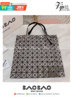 BAOBAO ISSEY MIYAKE 10x10 BLOCK TOTE BAG 39cm กระเป๋าถือทรง shopping โท้ทใบใหญ่ลายตาราง เกรดออริจินอล ภาพสินค้าถ่ายจากงานขายจริง ใช้งานต่างประเทศได้