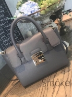 New arrival ‼️‼️ Must have bags !! ใครหากระเป๋า Handbag ทรงสวย ใช้ได้ในทุกๆวัน แนะนำ KEEP รุ่น Sense เลยค่า 👍🏻