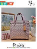 COACH FIELD TOTE 22 IN SIGNATURE DENIM / CJ853 คอลเลคชั่นใหม่ พร้อมสีใหม่ยังไม่เข้าไทย ให้ทุกคนได้มีสวยก่อนใครไปเลย!! กับกระเป๋าทรงโท้ท ไซส์กำลังสวย