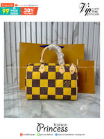 LV Speedy 25 Bandoulière Damier Pop กระเป๋าสะพายสปีดี้สีใหม่ Jaune Mat ราพุ่งไปแล้ว หลังจากตะลิชถือ รีบจับจองนะคะ ล็อทหน้าราคาอับแน่นอนเลยค่า