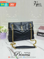 VIP 🥂 YVES SAINT LAURENT Loulou Puffer Small shoulder bag 12" / YSL Loulou Puffer quilted leather มามุงค่าา ใครเล็งใบนี้มาแล้วน้า งานหนังสวยสมการรอคอย มาแบบครบเซ็ทพร้อมถุงผ้าและกล่อง นอกจากจะซื้อมาใช้เองแล้ว ก็เหมาะซื้อเป็นของขวัญให้คนรู้จักเ