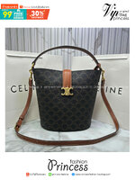CELINE MEDIUM LOUISE BAG in Triomphe Canvas กระเป๋าสะพายทรงบัคเก็ต กระเป๋าถือพร้อมฆูจับและสายสะพายข้าง งานแคนวาสแท้พิมพ์ลายโลโก้สวยคมชัด เรียบหรู