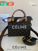 พรีเมี่ยมกิ๊ฟแท้ 100% 】พร้อมส่งที่ไทย!! ที่นี่ที่เดียว CELINE BAG มาแล้วๆ ถามกันเนอะมาก บอกเลยน่ารักสุดๆ สายสะพายมีมาให้สองสาย สายหนัง สายเชือกถัก เก๋มาก ซับในบุหนังกลับ ขนาดกำลังดีใส่ iPhone pro max ได้สบาย