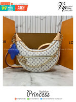 ORI หนังแท้ | LV Loop PM Bag กระเป๋าสะพาย ดีไซน์ทรงพระจันทร์ครึ่งเสี้ยวได้แรงบันดาลใจจากกระเป๋ารุ่น Croissant อันเป็นตำนานของเมซง