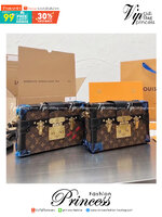 Louis vuitton trunk monogram / LV TRUNK CLUTCH 8" vip mirror ภาพถ่ายจากงานขายจริง กระเป๋าสะพายลายโมโนแกรมทรงกล่อง เปิดได้รอบ งานสวยเป๊ะมากค่ะ สวยรุ่นนี้ดาราใช้กันเยอะผู้หญิงสะพายได้ ผู้ชายสะพายดี ใครรออยู่รอบนี้ห้ามพลาดน้า