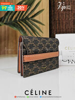 พรีเมี่ยมกิ๊ฟแท้ 100% 】CELINE SHORT WALLET VIP GIFT WITH PURCHASE GWP พรีเมี่ยมกิ๊ฟ Limited จาก CELINE HAUTE PARFUME DUTYFREE วัสดุ Triomphe Canvas หนังขึ้นลาย Signature Brand