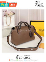 FENDI by the way small เกรดออริจินอล กระเป๋าถือ/สะพายข้างทรงหมอน รุ่นตามหา วัสดุหนังสวย มาพร้อมสายสะพายถอดออกได้ ใช้วันไหนๆกับชุดไหนๆได้หมดเลยทีเดียว อีกหนึ่งรุ่นที่ต้องแนะนำนะคะ