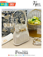 DIOR SMALL C'EST 17 cm / Dior bucket bag รุ่นใหม่สวยหรู ดูแพงมากค่ะ กระเป๋าสะพายบัคเก็ต รูปทรงคลาสสิค ใช้งานง่ายภายในโล่งกว้างมาก สวยมาก ควรมีค่า