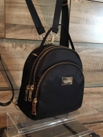 กระเป๋าเป้!!! ทรงน่ารักมากๆๆๆ จากแบรนด์ OASIS รุ่นพิเศษ ช่องซิป 3 ช่องใหญ่ + สายยาวถอดได้ ปรับสะพายได้หลายรูปแบบค่า จุดเด่นที่ >ตัวกระเป๋าทำจากผ้าไนล่อนเนื้อดี >น้ำหนักเบามาก >สายกระเป๋า ถอดปรับ สะพาย หลัง สะพายข้าง ลำตัว หรือ สะพายพาดไหล่ได้คะ &