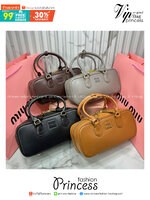 ORI หนังแท้ | MIU MIU Arcadie leather bag Large 27cm กระเป๋าสะพายทรงโฮโบใบใหญ่ ลุคลูกคุณหรูหราน่ารักๆเก๋ๆ สวยดูแพง หูจับในตัวง่ายและสะดวกพกพา มาพร้อมสายสะพายข้างภายในโล่งกว้างมาก
