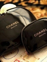 พร้อมส่งสินค้าขายดี **เซ็ตคู่ถูกใจ ((2in1)) Chanel Best Seller! รุ่นยอดนิยมตลอดกาล Chanel Holiday Glossimer Duo Cosmetic Pouch Set กระเป๋าอเนกประสงค์พรีเมี่ยมเเท้จาก Chanel Cosmetic Counter (ซื้อ 1 ได้ถึง 2 ใบ) มาครบเซททั้งใบใหญ่เเละใบเล็ก วัสดุ PVC เนื้อ