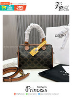 CELINE Small BOSTON bag in Triomphe canvas and Leather กระเป๋าสะพายทรงบอสตันสุดคลาสสิค ฮิตสุดๆในเกาหลี ไอเท็มแนะนำ! ไซส์เล็กน่ารัก ใช้ได้ทั้งหนุ่มๆและสาวๆ