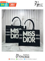 ORI หนังแท้ | Dior BookTote Black Miss Dior Embroidery Tote Bag กระเป๋าทรงโท้ทคอลใหม่ โทนดำคลาสสิก สวยงามและหรูหรา