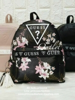 Gesabel Convertible Gym Backpack กระเป๋าสะพายมัลติฟังชั่นเก๋ๆ ขนาดกำลังดี สามารถสะพายหลัง สะพายข้างหรือ crossbody ก็ได้นะคะ ดูดีมากๆค่า ด้านหน้าปั๊มแบรนด์สามเหลี่ยม เปิดปิดด้วยซิป มีช่องซิปซ่อนด้านหน้า 1 ช่อง ด้านใน 1 ช่อง ภายในโล่งกว้าง สามารถจุของได้เยอ