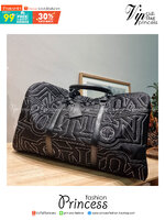 LV KEEPALL 50B SNOW BAG กระเป๋าเดินทางสุดคลาสสิค ประจำฤดูกาล Winter 2022 สไตล์สปอร์ต ทึ่ใครๆก็เฝ้ารอ ไอเท็มที่จะทำให้การเดินทางไม่ธรรมดาอีกต่อไป ด้วยดีเทลความเป็นเอกลักษณ์ เรียบแต่หรู ดีไซน์ลายปักความเป็นเอกลักษณ์ผสาน ลวดลายโมโนแกรมฟลาวเวอร์ ลงบนผ้าไนลอนร