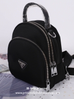 Prada mini backpack with premium gift กระเป๋าเป้ Prada size mini ทรงน่ารัก ปรับรูปแบบการสะพายได้ 2 แบบ จะสะพายแบบเป้ หรือสะพายข้างได้ทั้งนั้นเลยค่ะ วัสดุ nylon เนื้อหนาอย่างดี อะไหล่เงิน ตัวกระเป๋าแบ่งเป็น 3 ช่องซิปเป็นสัดส่วน จุของได้เยอะพอประมาณเลยค่ะ ใ