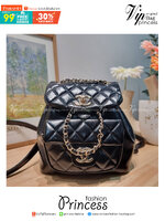 Chanel mini duma backpack กระเป๋าเป้ ไซส์มินิ สุดฮอต น่ารักน่าใช้สุดๆ ไอเท็มยอดฮิต รูปทรงทันสมัย ดีเทลความสวยมากมาย ทั้งสายรูดเก็บปาดกระเป๋า หรือจะช่องเปิดด้านหน้า ก็ดูหรูไปหมด ภายในโล่งกว้าง ใส่ของสำคัญได้