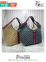 ORI หนังแท้ | Gucci Giglio Large tote bag / Monogram / Denim กระเป๋าทรงสะพายทรงโท้ทใบใหญ่ ดีไซน์ใหม่ล่าสุด สวยหรู่เท่มาก มาพร้อมใบเล็กเข้าเซ็ท พร้อมสายสะพายยาวเขียวแดงเป็นเอกลักษณ์ ภายในโล่งกว้าง จุของได้เยอะจุใจ