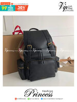 BURBERRY Rucksack Military Backpack / BURBERRY FRAGRANCES VINTAGE 2WAYS RUCKSACK BACKPACK / BURBERRY BACKPACK กระเป๋าเป้ ลาย Vintage Signature สวยคลาสสิค ภายในโล่งกว้างและช่องใส่มือถือสามารถใส่มือถือกระเป๋าสตางค์ของใช้ได้เยอะ หูจับหนัง เป็นเป้ก็ดูดีไอเท็ม