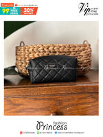 ด่วนมีจำกัด!! ใบน่ารักปุ้กปิ้ก กระเป๋าสะพายครอสบอดี้ CHANEL COSMETIC BAG ทรงสวย ด้านหน้ามีแผ่นโลโก้แบรนด์ สวยหรู เปิดปิดด้วยซิปมียาว ด้านในบุผ้าปั้มแบรนด์สีชมพูเข้ม