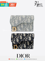 หนังแท้ DIOR SADDLE FLAP CARD HOLDER พร้อมส่งที่ไทย กระเป๋าใส่การ์ดงานหนังแท้และผ้าแจ็คการ์ด เกรดเทพออริจินอล ภาพสินค้าถ่ายจากงานขายจริง ใช้งานต่างประเทศได้