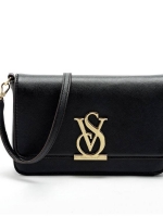 VICTORIA SECRET CLUTH & CROSSBODY BAG กระเป๋าสะพายข้าง แบบเรียบหรู วัสดุทำจากหนัง PU น้ำหนักเบา ด้านในมีช่องใส่ของหลักพร้อมช่องซิป ด้านหลังมีช่องเล็กอีก 1 ช่อง สายสะพายสามารถถอดออกหรือปรับระดับได้ ด้านในใส่กปต.ยาว + มือถือได้ทุกรุ่น ใบนี้แนะนำเลยค้า