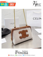 CELINE CLUTCH ON CHAIN CUIR TRIOMPHE IN TEXTILE AND CALFSKIN / CELINE POUCH กระเป๋าคลัทช์ดีไซน์เรียบหรูออกแบบมาได้อย่างลงตัว พร้อมสายสะพายโซ่ทองสุดหรู ด้วยรูปทรงที่สวยงามและทันสมัย สามารถใส่กระเป๋าสตางค์ใบสั้นหรือเครื่องสำอางค์ได้ตามขนาดกระเป๋า