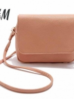 กระเป๋าสะพาย H&M รุ่น cross body bag มี 4 สี : ดำ , ชมพูนู๊ด , เหลือง , มิ้นท์