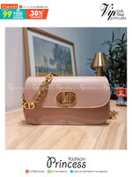 DIOR 30 MONTAIGNE AVENUE BAG สวยหรู ดีเทลแพง ต้องยกให้ไอเท็มนี้เลย กับกระเป๋าสะพายข้าง รุ่นที่ใครเห็นเป็นต้องรัก ดีไซน์เรียบง่าย แต่แฝงความผู้ดี