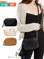 TORY BURCH MCGRAW CAMERA BAG ใหม่จากคอลเลคชั่นสุดคลาสสิค กับกระเป๋าสะพายข้าง ทรงกล่องไซส์กะทัดรัด น้ำหนักเบา ใช้งานง่ายด้วยซิปรูดเปิดปิด แมทช์ได้กับทุกสไตล์การแต่งตัว