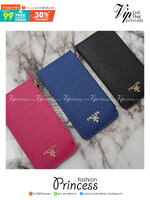 PRADA LONG WALLET รุ่นขายดีเว่อร์วัง♡♡ สำหรับคนชอบใส่บัตรเยอะ แนะนำรุ่นนี้ งานพรีเมี่ยมกิ้ฟท์จากเค้าเตอร์ต่างประเทศ กลับมาอีกครั้งค่า กระเป๋าสตางค์ทรงสวย สะดุดตา หนังสัมผัส Saffiano จากแบรนด์ PRADA มีช่องใส่นามบัตรมากถึง 16 ช่อง