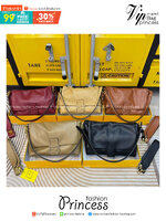 FENDI Mamma Baguette Bag กระเป๋าสะพายทรงสวย ดีไซน์เรียบง่ายคลาสสิค หรู ดูผู้ดี รูปทรงใช้งานง่าย หนังสวยสัมผัสนุ่ม ใหม่ล่าสุด รุ่นลิมิเต็ดที่สาวๆตามหา ภายในโล่งกว้าง เสิร์ฟให้ในราคาน่ารักๆ